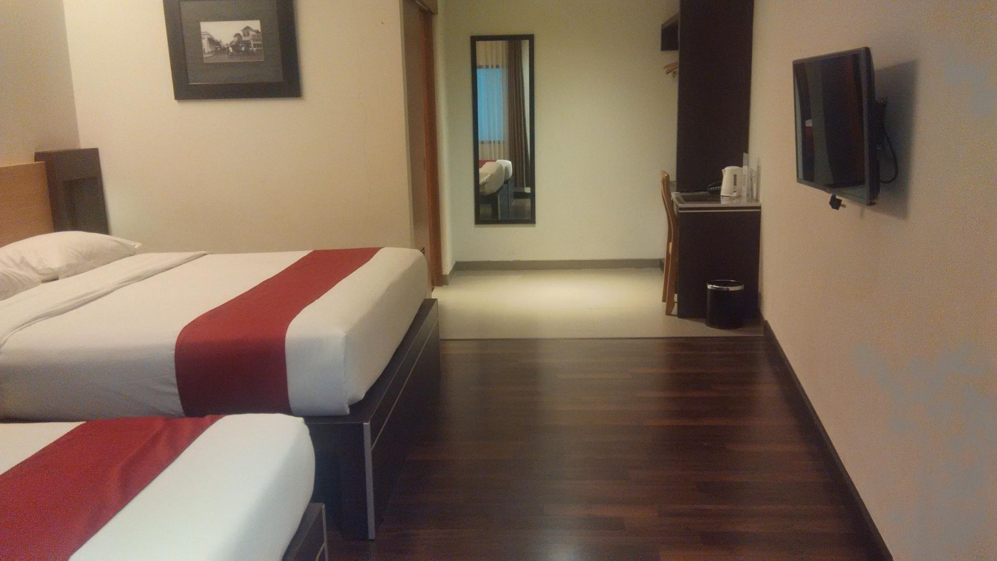 Sukajadi Hotel, Convention And Gallery Bandung Exterior foto